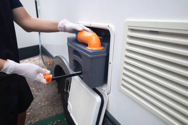 Portable Toilet Options We Offer in Bolindale, OH